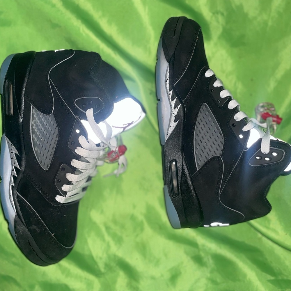 Jordan Retro Metallic 5s Youth 5.5Y